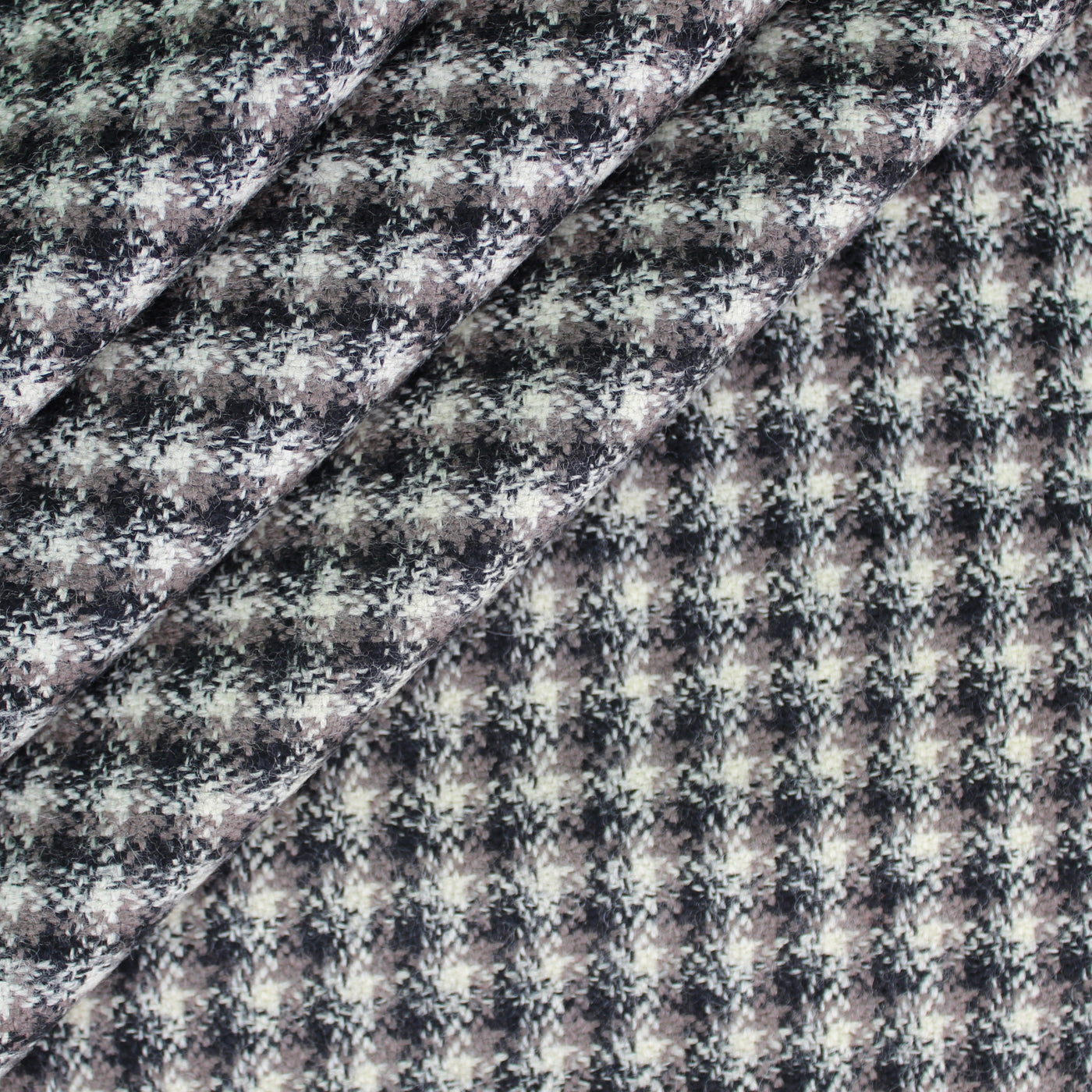 Reine Schurwolle 34087 / Karo